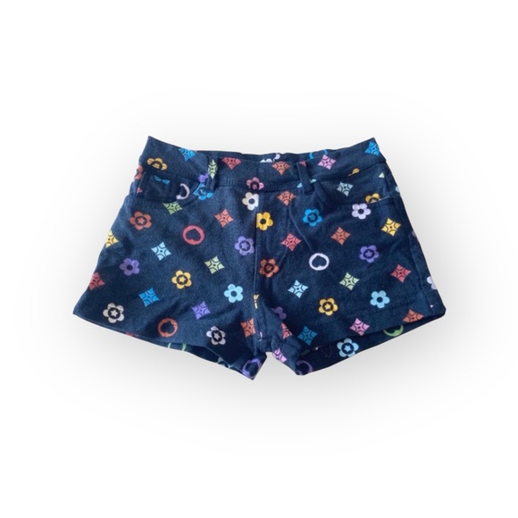 Flowers by Zoe ❉ Handbag Print Shorts ❉ Black with Multi Color Logo Print ❉ 6X 6 - Picture 13 of 14